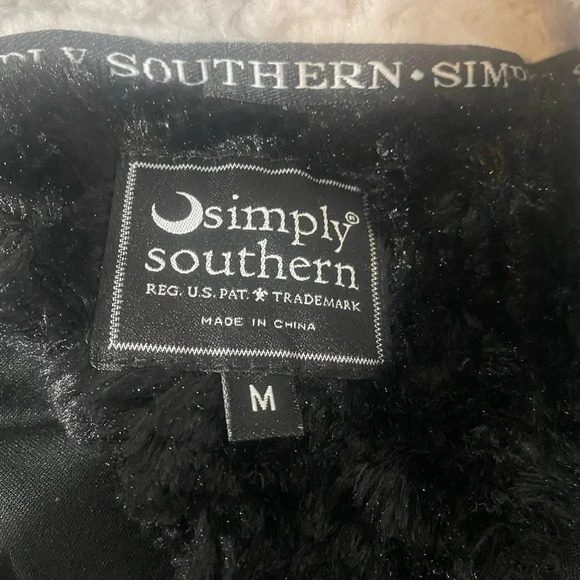 Simply Southern Womens Simply Fuzzy Quarter Zip Pullover Black Size Medium - Picture 8 of 8